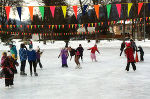 Buntes Treiben am Eislaufplatz im Knittelfelder Stadtpark