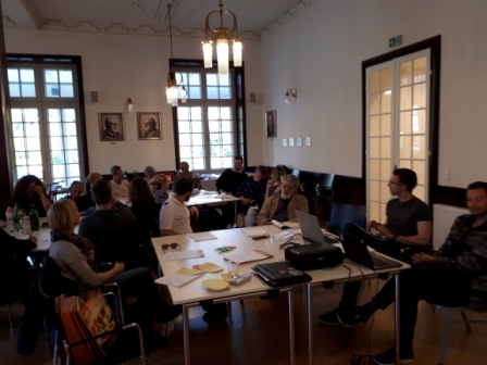 Gruppenfoto 8. Netzwerktreffen Gruppenfoto 8. Netzwerktreffen