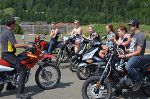 Die Jugendlichen aus Niklasdorf hatten viel Spaß beim Fahrsicherheitstraining in Kalwang. © Wagner Die Jugendlichen aus Niklasdorf hatten viel Spaß beim Fahrsicherheitstraining in Kalwang.