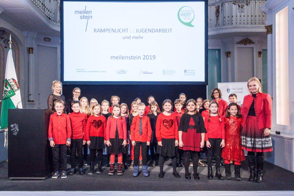 Der Kinderchor der Musikvolksschule St. Peter Der Kinderchor der Musikvolksschule St. Peter
